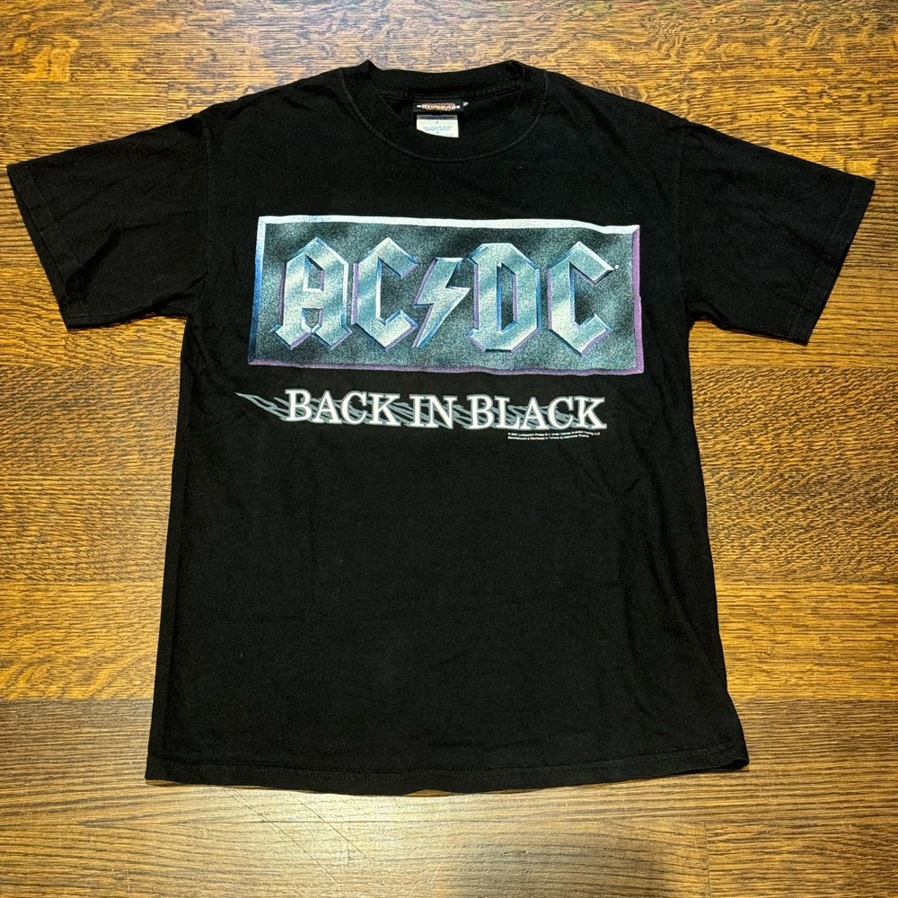 AC/DC Vintage Back in Black 2001 Concert Tour Shirt